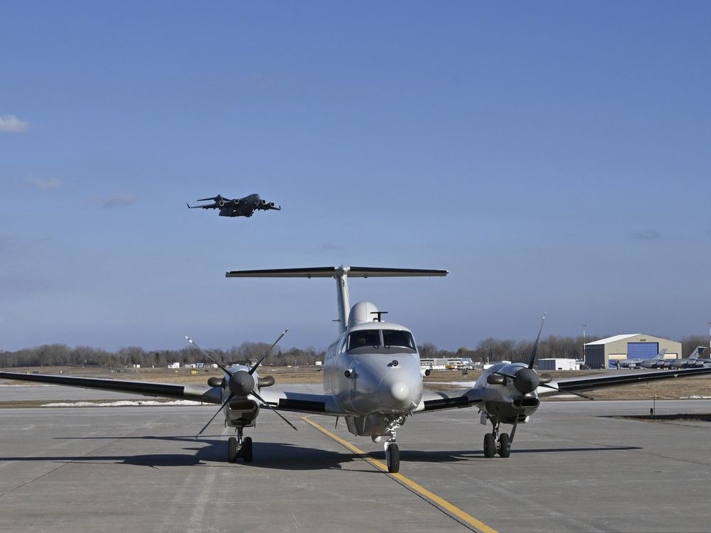 Canadian special forces spy plane unit sees staff exodus | Ottawa