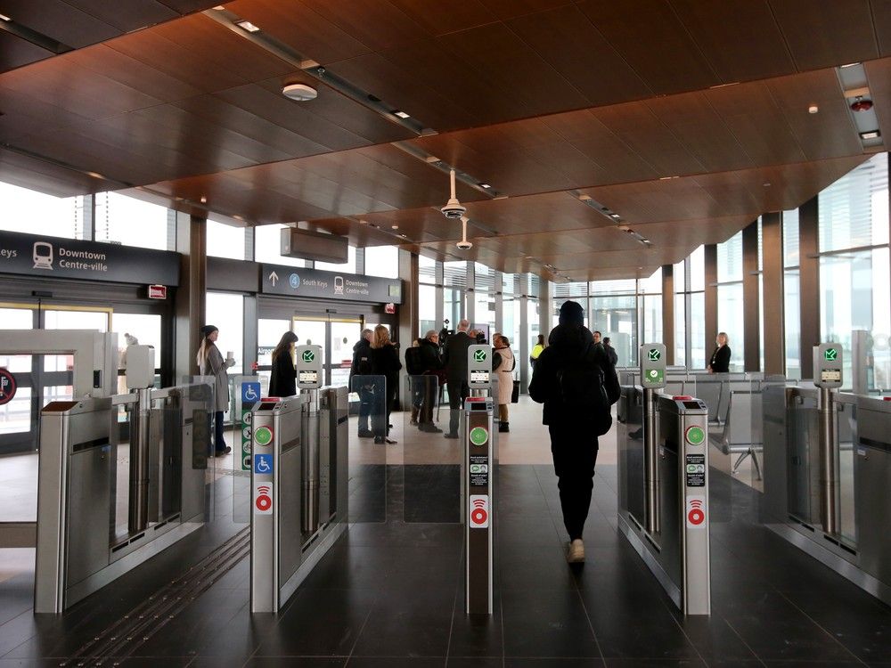  the airport station at the end of line 4.