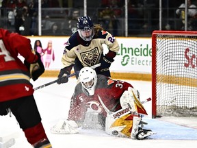 Gwyneth Philips Ottawa Charge Montreal Victoire