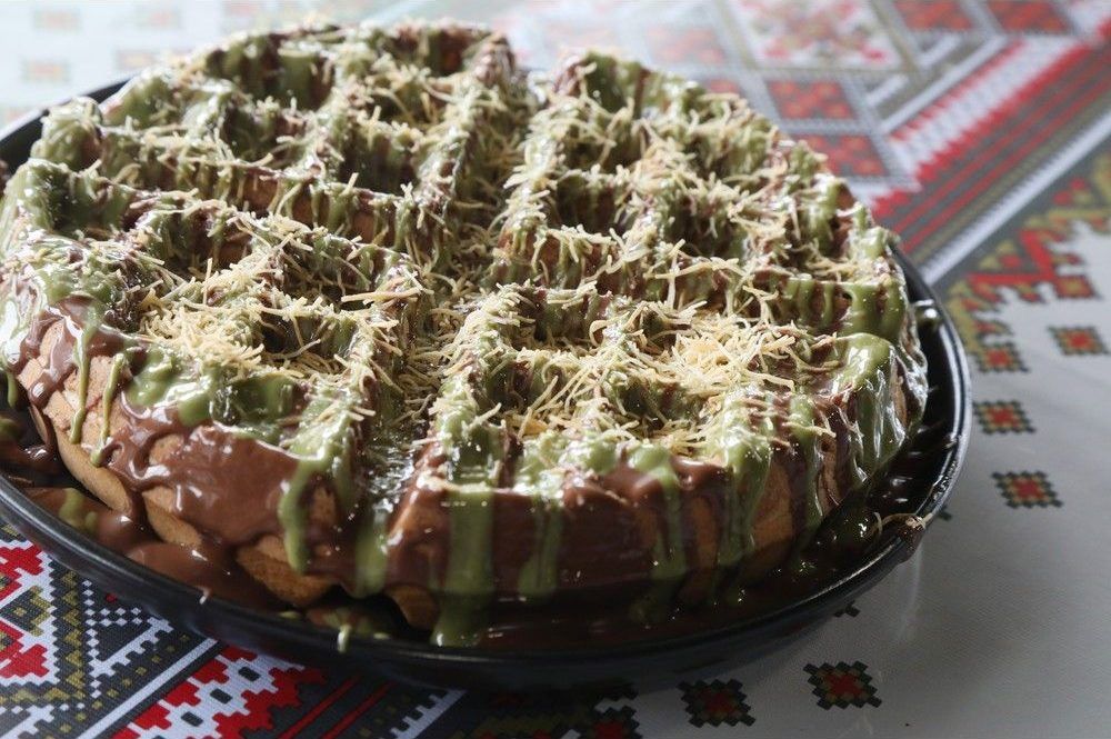  dubai chocolate waffles from yummy waffle.