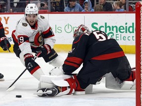 チームは、金曜日のNHL貿易の締め切りに至るまでのオタワ上院議員のドレイク・バナーソンに関心を示しています。