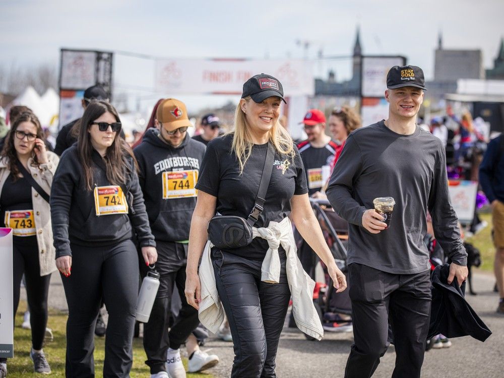  Ottawa Senators Community Foundation president Jacqueline Belsito took part in the 2K walk with Sens Tim Stutzle.