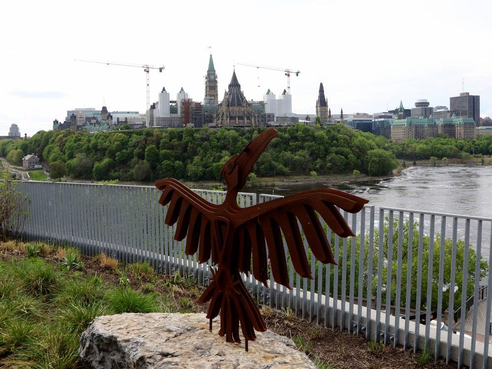  The revitalized Kìwekì Point in Ottawa after a multiyear redevelopment of one of the most spectacular lookout point in the city of Ottawa.