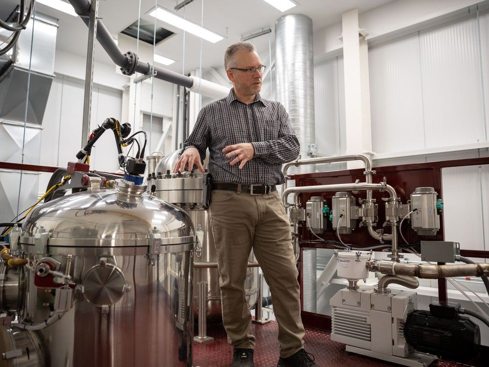  Paul Bishop, a materials engineer at Dalhousie University in Halifax, is leading a research project that hopes to use industrial-grade 3D printing to produce critical parts for Canada’s Victoria-class submarines.