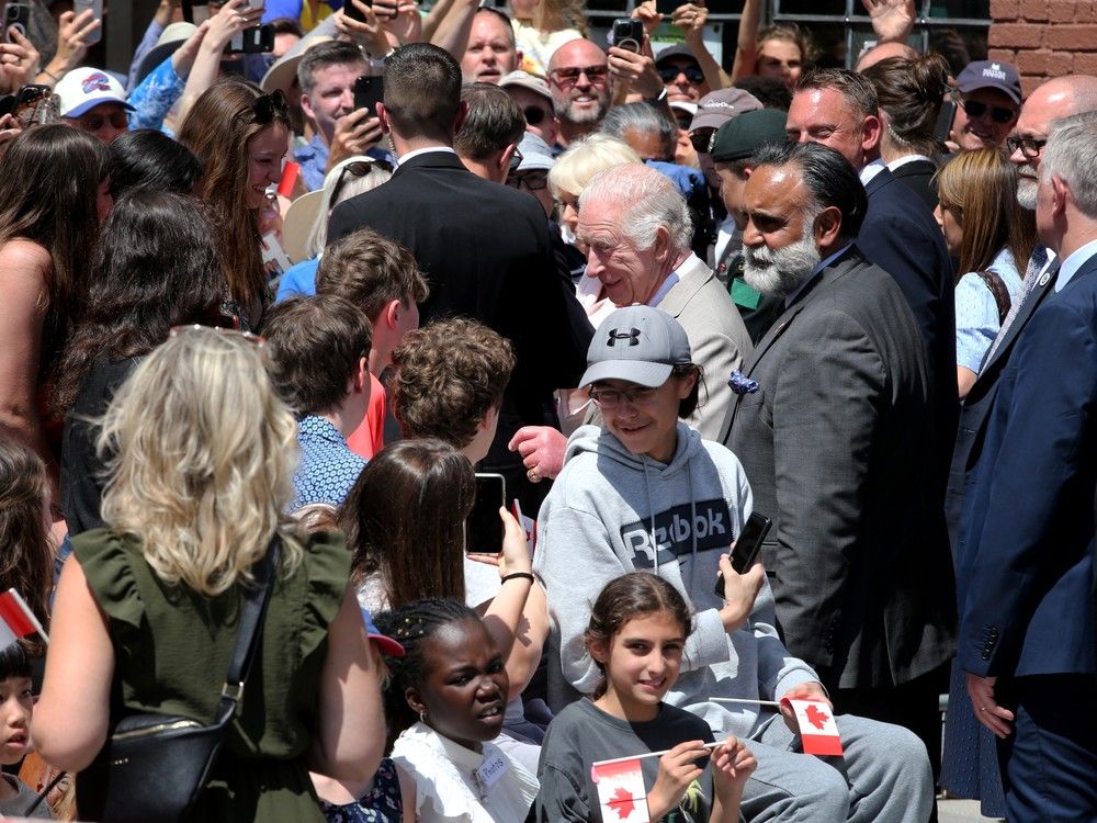  King Charles and Queen Camilla, escorted by Canada’s Prime Minister Mark Carney and his wife Diana Fox Carney, stopped by Lansdowne Park in Ottawa Monday.