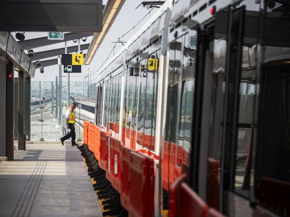  Visitors got a first look at Trim Station during Doors Open Ottawa, as OC Transpo showcased the soon-to-open O-Train East Extension Saturday, June 7, 2025. The station features over 1,000 Park & Ride spaces, a dedicated bus loop, and a pedestrian bridge over Highway 174, connecting to train platforms in the highway median.