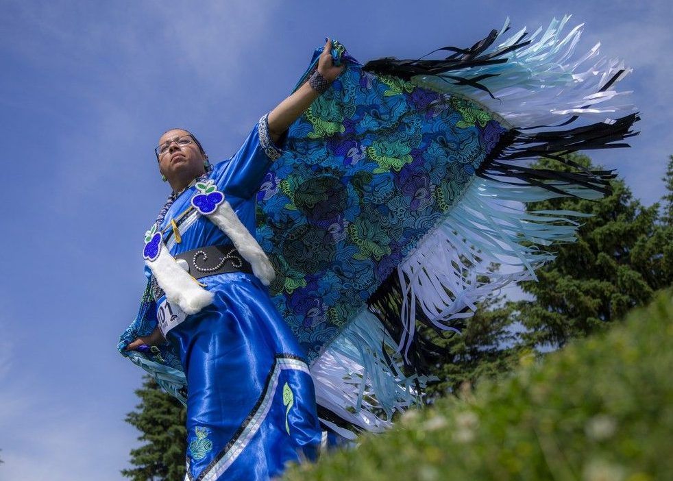  Jilleen Niles, a mental wellness, crisis, and intake worker with the Wabano Centre, stood in regalia she crafted herself, adorned with blueberries and fiddleheads — symbols from a powerful dream that called her to the powwow circle.