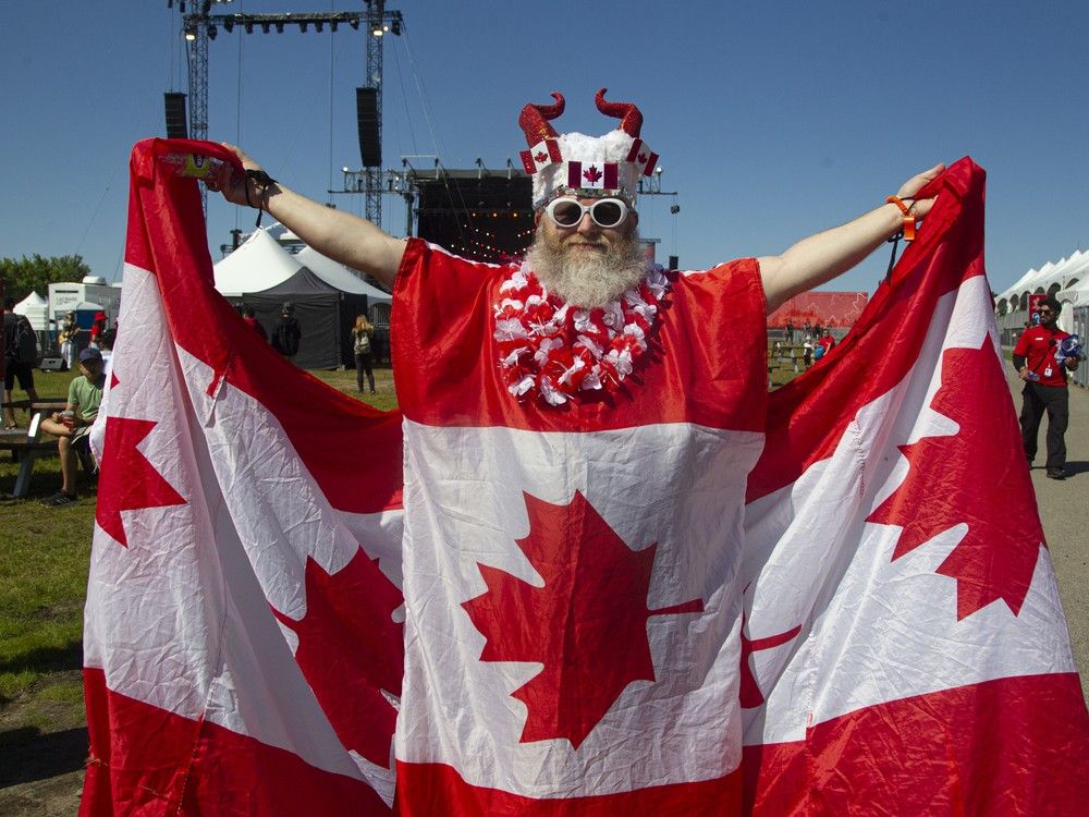  File photo/ Andrew Larche in his Canada Day outfit, at LeBreton Flats.