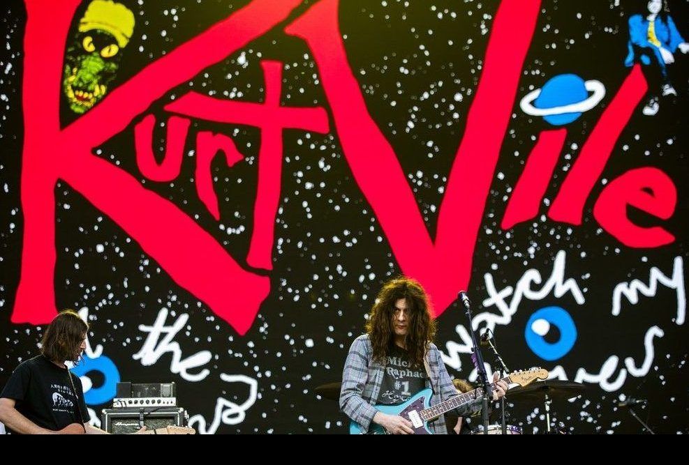  Kurt Vile & The Violators kicked things off on the RBC Stage on Saturday night.