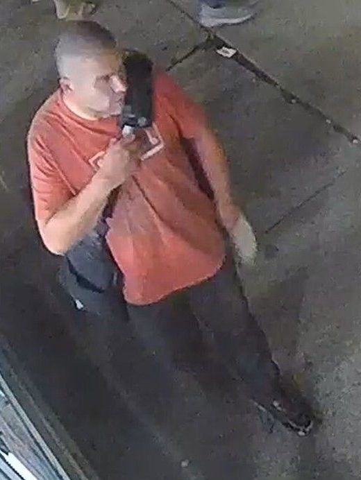  A full-screen version of the suspect being sought by the Ottawa Police Service in connection with a suspicious fire in September 2024 on Laurier Avenue.