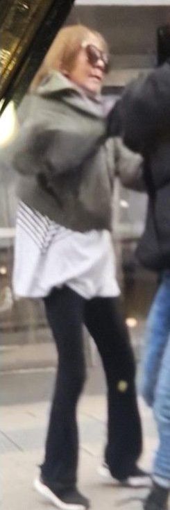 The Ottawa Police Service is seeking the public’s assistance in identifying a suspect after a stabbing in the 0-100 block of Rideau Street on Oct. 24, 2025. The Ottawa Police Service is seeking the public’s assistance in identifying a suspect after a stabbing in the 0-100 block of Rideau Street on Oct. 24, 2025.