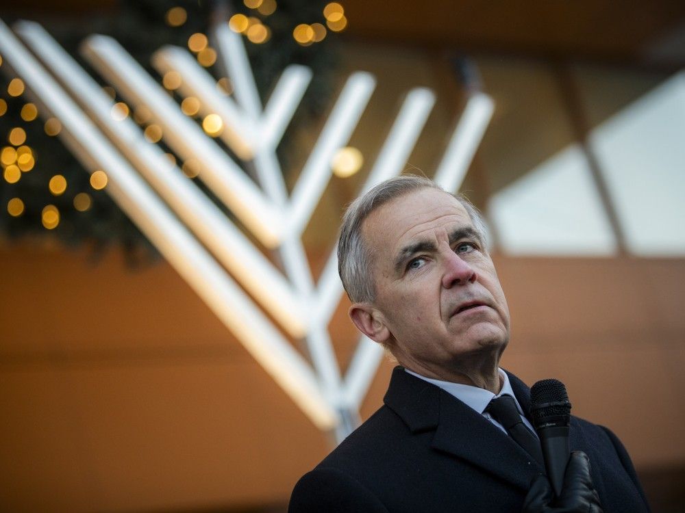 A menorah lighting ceremony took place at Ottawa City Hall at sunset Sunday after a gunman killed at least 15 people on Bondi Beach in Australia. Rabbi Chaim Boyarsky welcomed Prime Minister Mark Carney and Rideau-Vanier Coun. Stéphanie Plante as the ceremony marked the start of Hanukkah.