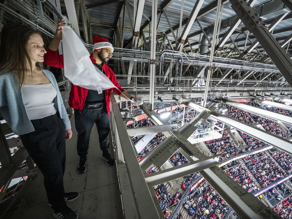  Matt Hajjar gave Citizen reporter Natasha Baldin a demo and helped direct her on how to get the dogs to fly.