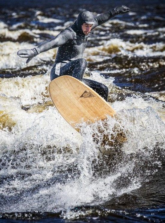 Eric Winch took part in an informal competition at Bate Island
