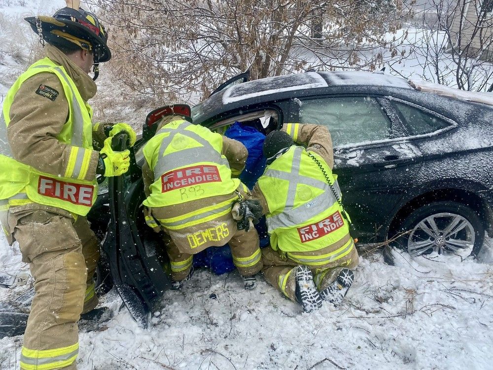  Ottawa Fire Services crews responded to a single-vehicle collision on Snake Island Road late in the morning on Wednesday, Dec. 10, 2025.