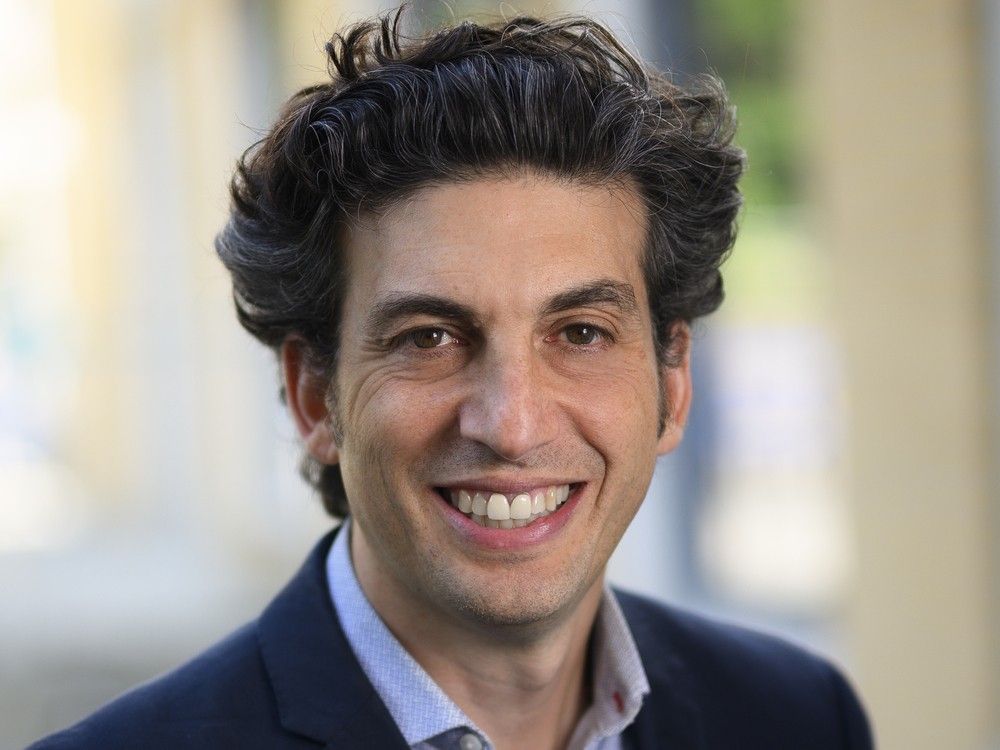 Expert calls for Hep B vaccines at birth in Ontario, saying kids are falling through the cracks