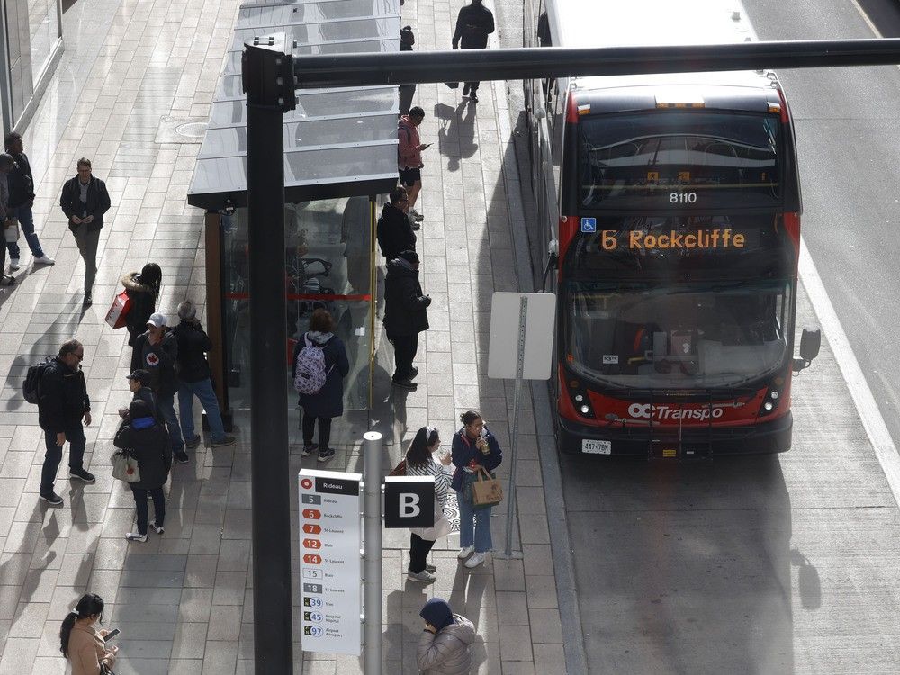  A file photo of an OC Transpo on Rideau Street in Ottawa.