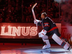 Ottawa Senators goalie Linus Ullmark