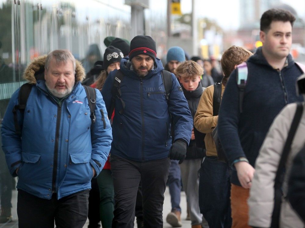 A leaked Treasury Board plan could upend the hybrid work model and push federal departments toward a stricter, week-by-week schedule.