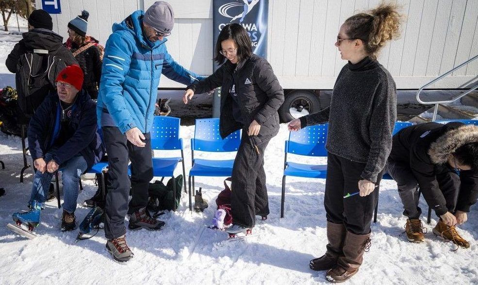 Reporter Paula Tran carefully prepares for her first try at speedskating during a free Winterlude event at Brewer Park Oval hosted by the Ottawa Pacers and the Gloucester Concordes Speedskating Club. Reporter Paula Tran carefully prepares for her first try at speedskating during a free Winterlude event at Brewer Park Oval hosted by the Ottawa Pacers and the Gloucester Concordes Speedskating Club.