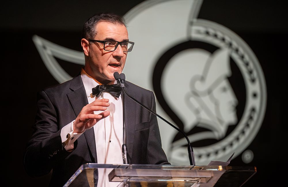 Ottawa Senators GM Steve Staios stands by struggling goalie Linus Ullmark