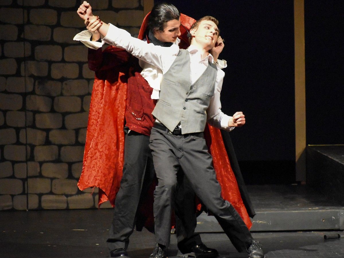 Hillcrest put on a haunting performance of Dracula | Cappies