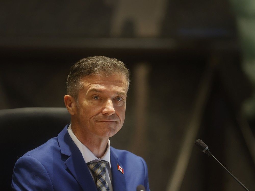  Ottawa Coun. Tim Tierney, the only east-ed councillor on the transit committee, says he lacks confidence in OC Transpo&rsquo;s plan to get trains back on track and the east extension opened by the end of June.