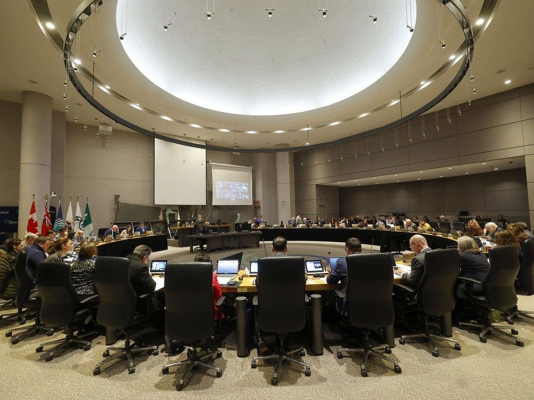  Ottawa city council meeting.