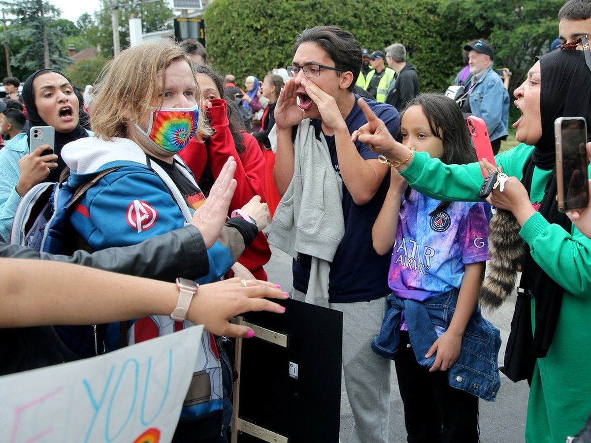 Council passes bubble bylaw despite potential future legal challenges