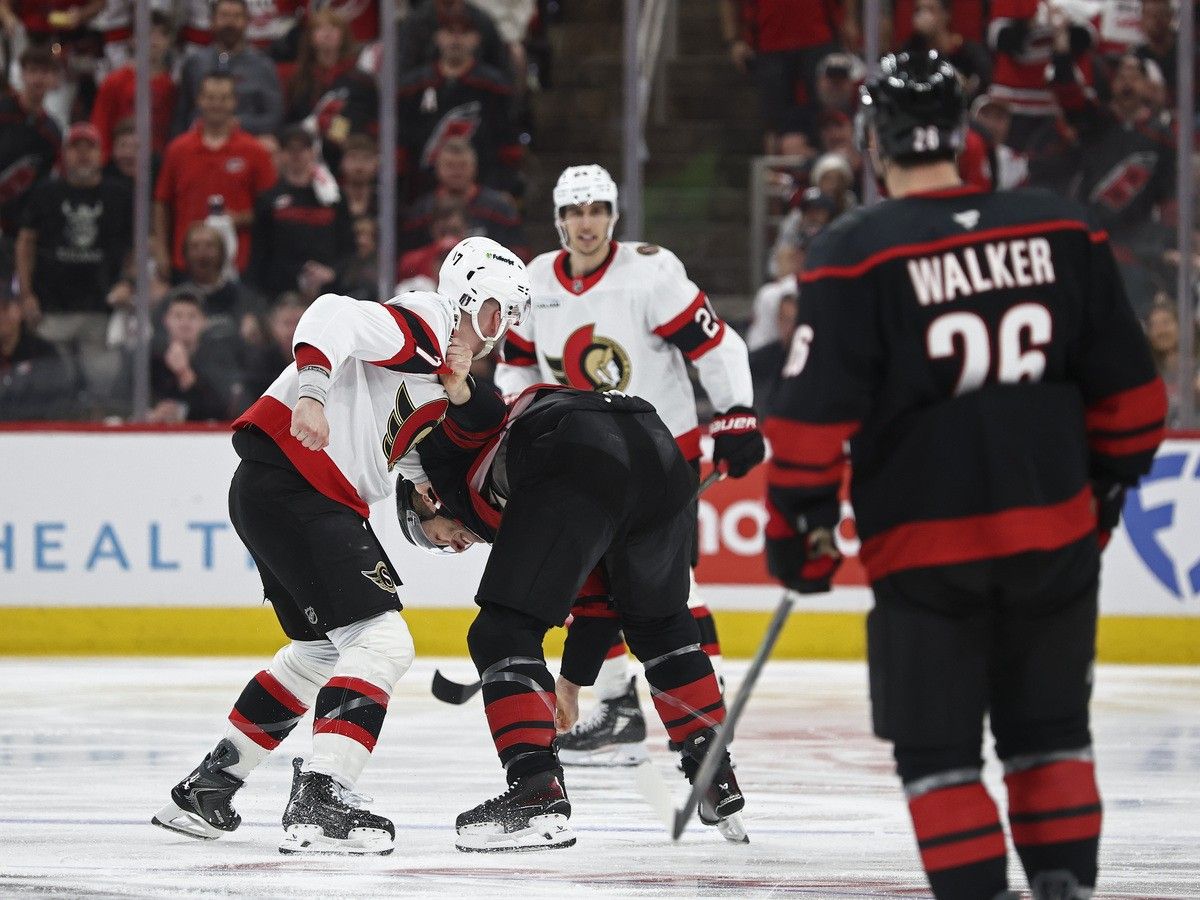 Senators' Brady Tkachuk kicks off series by fighting Hurricanes' Jordan Staal
