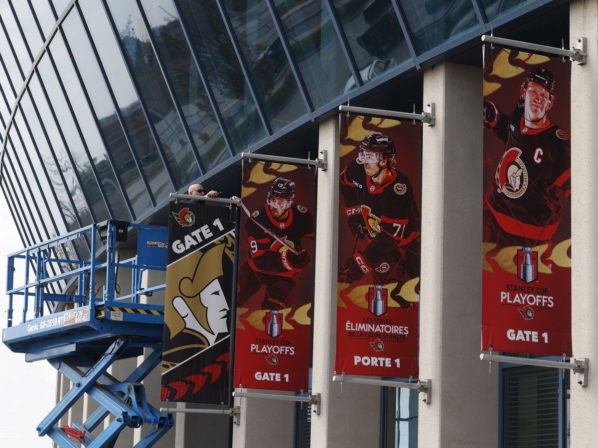 'It's going to be a madhouse': Senators fans anticipating legendary playoff atmosphere for Game 3 against Hurricanes