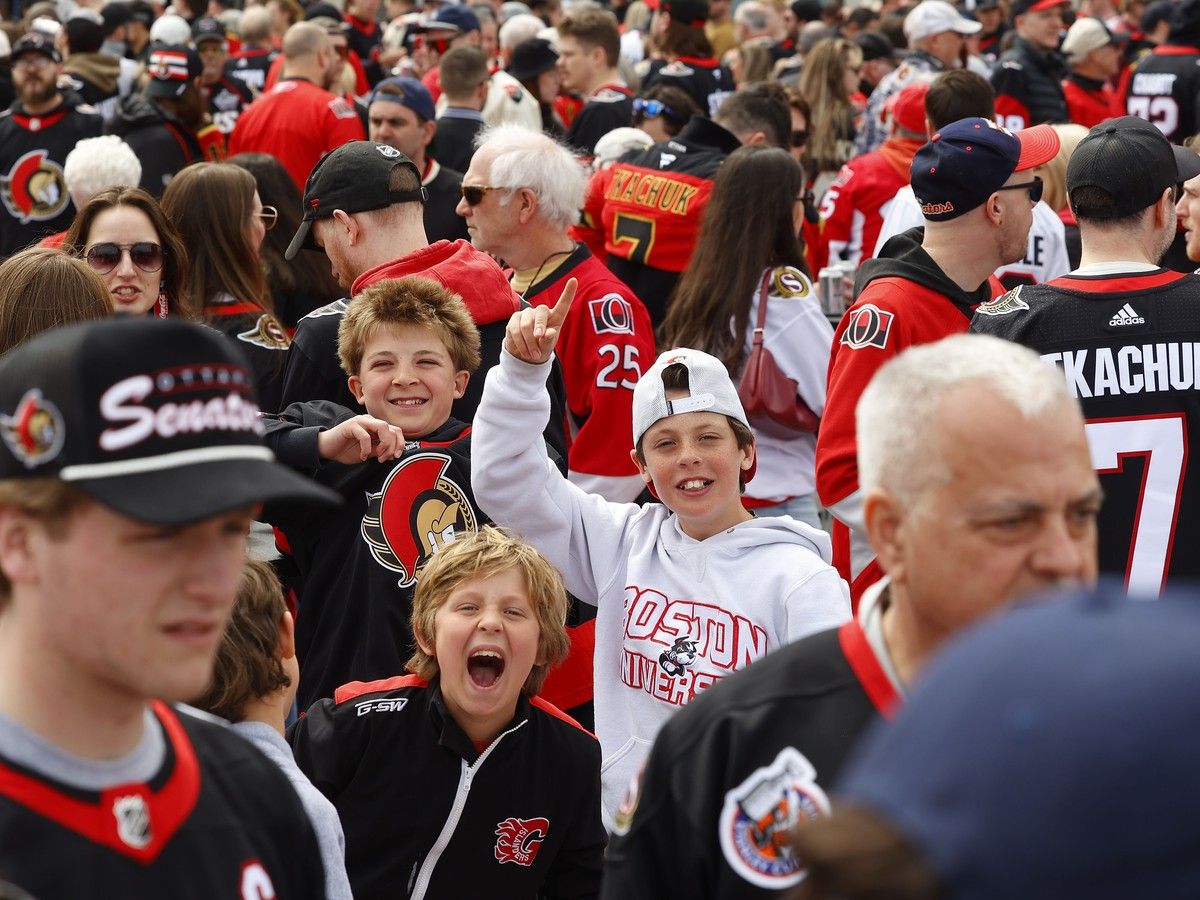 Gallery: Fans rally in support of Ottawa Senators at playoff game