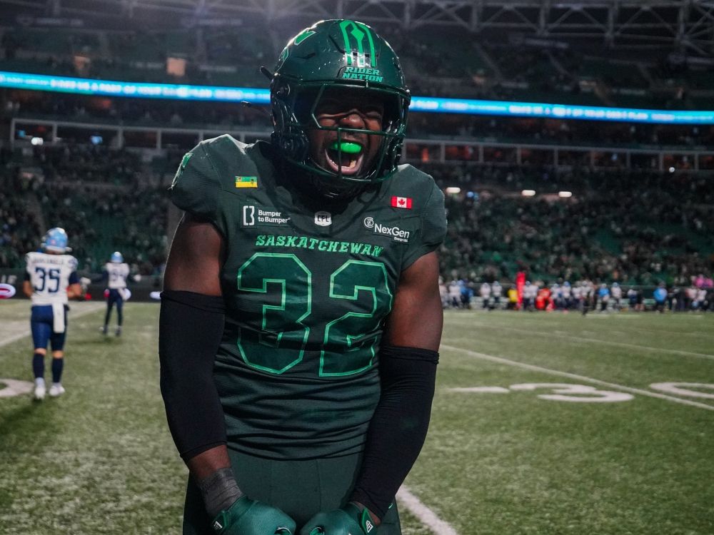 Why did coveted Canadian linebacker A.J. Allen choose to sign with the Ottawa Redblacks?