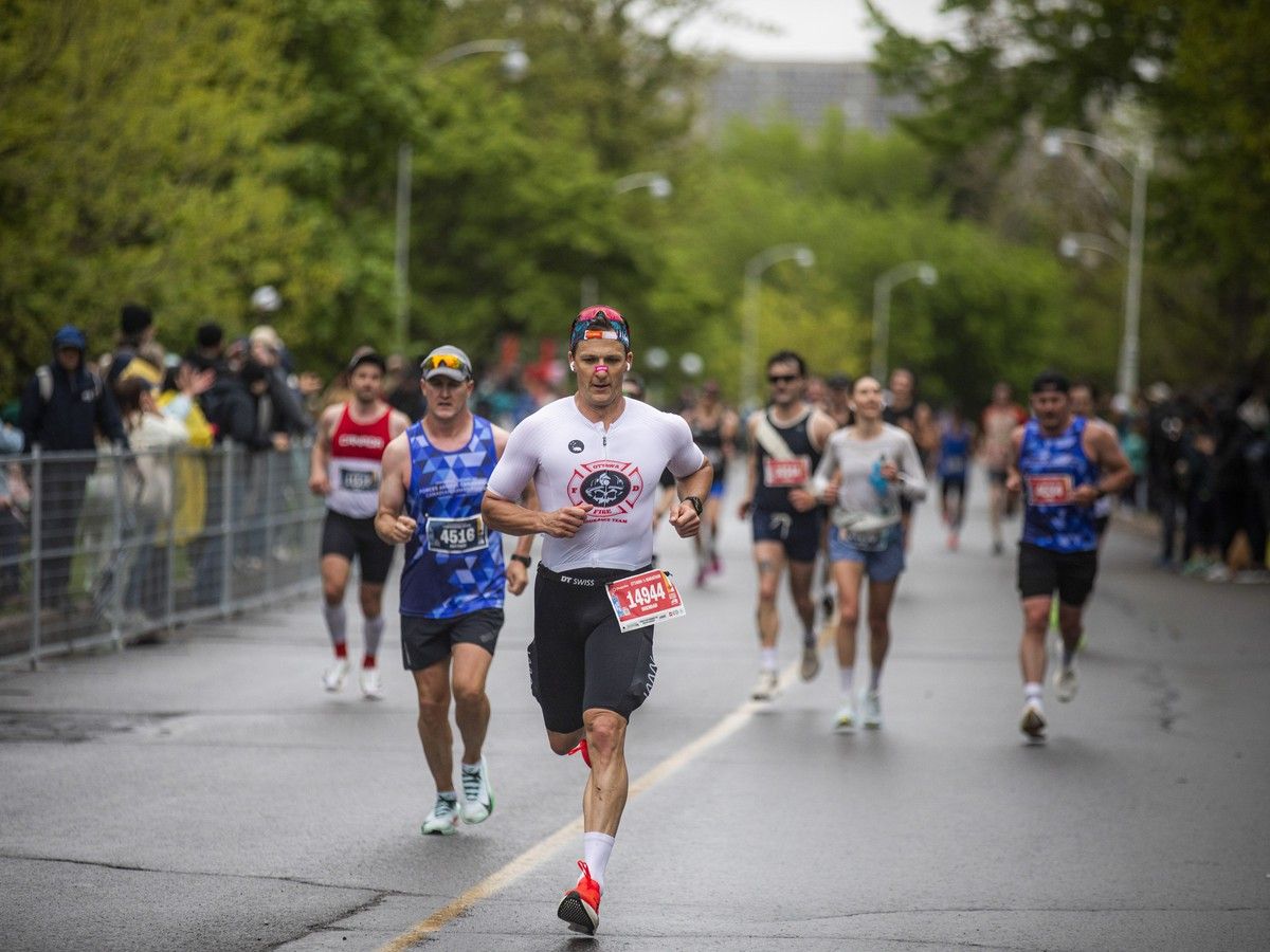  Brendan White finished the half marathon in 1:22:51.