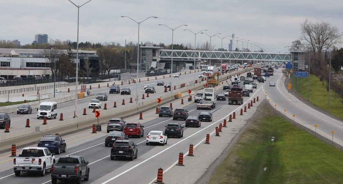  Construction on the 417 has resumed, causing slowdowns for drivers.