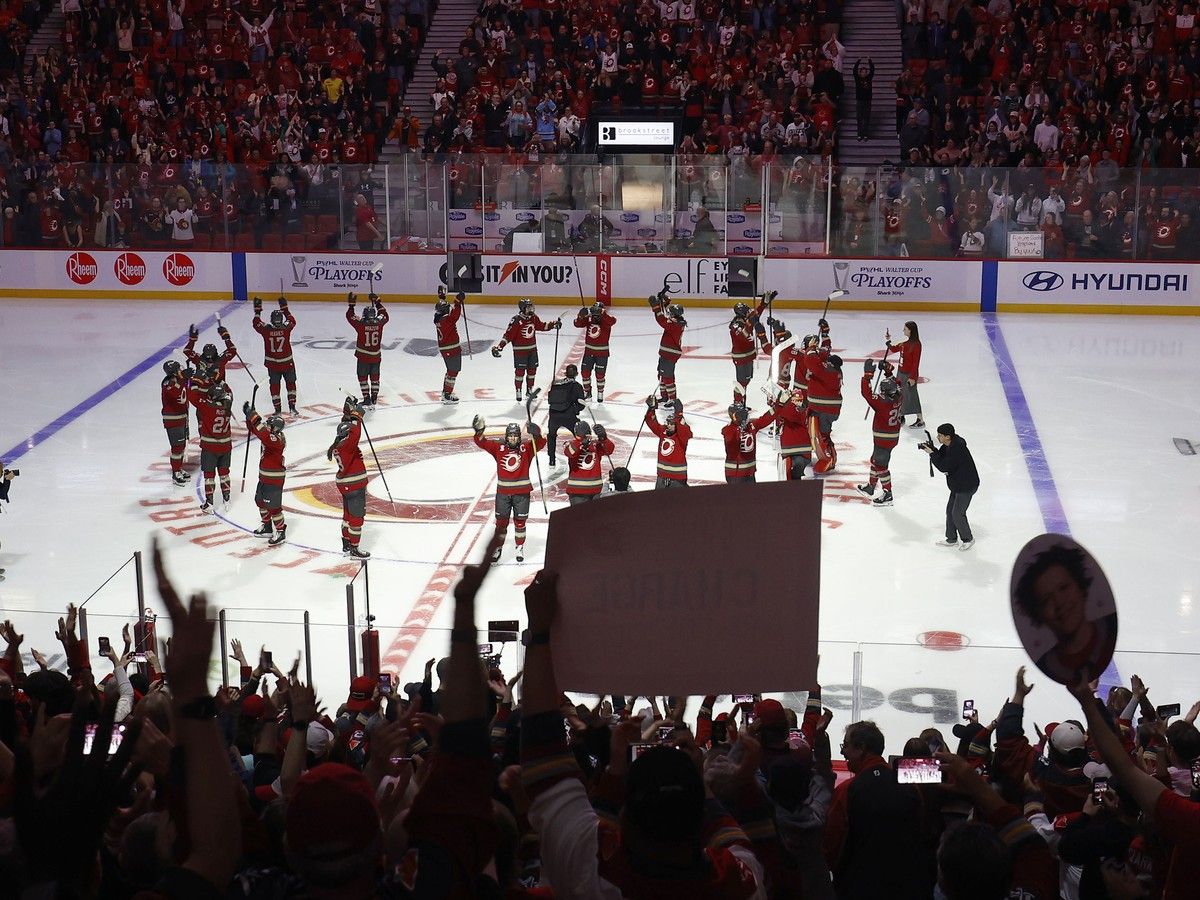 Ottawa Charge players celebrate with their fans after Sunday's game at the Canadian Tire Centre.