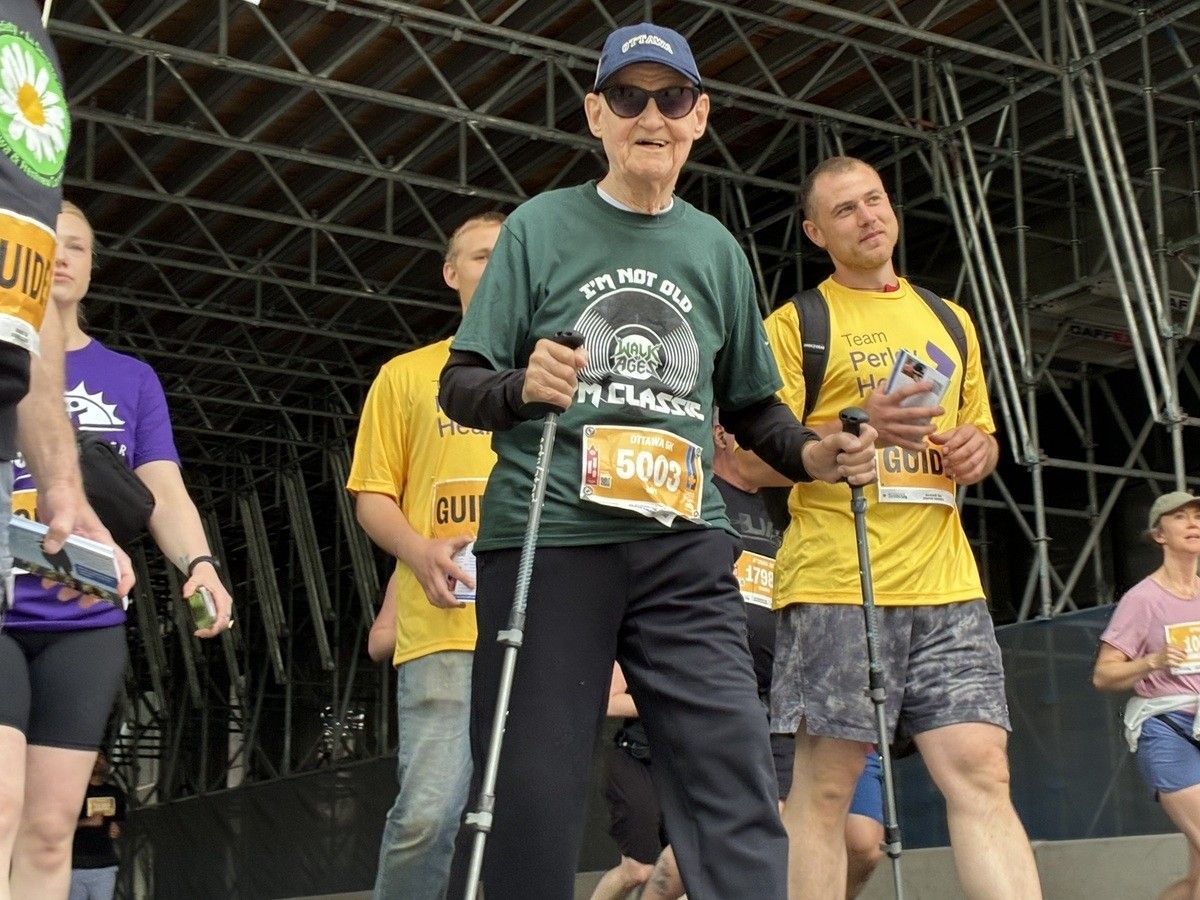 How a 100-year-old man made history in Ottawa's 5K race