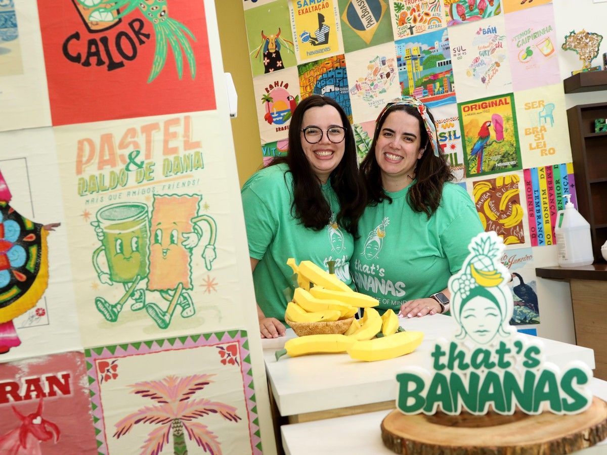  Brazilian sisters, Beatriz, left, and Patricia, have brought a little piece of home to Ottawa.