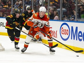 Mason McTavish of the Anaheim Ducks