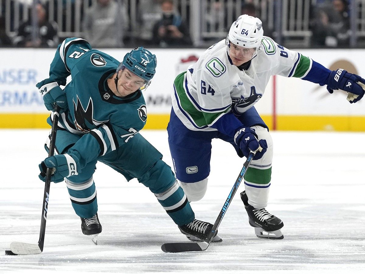 Senators acquire winger William Eklund from the San Jose Sharks