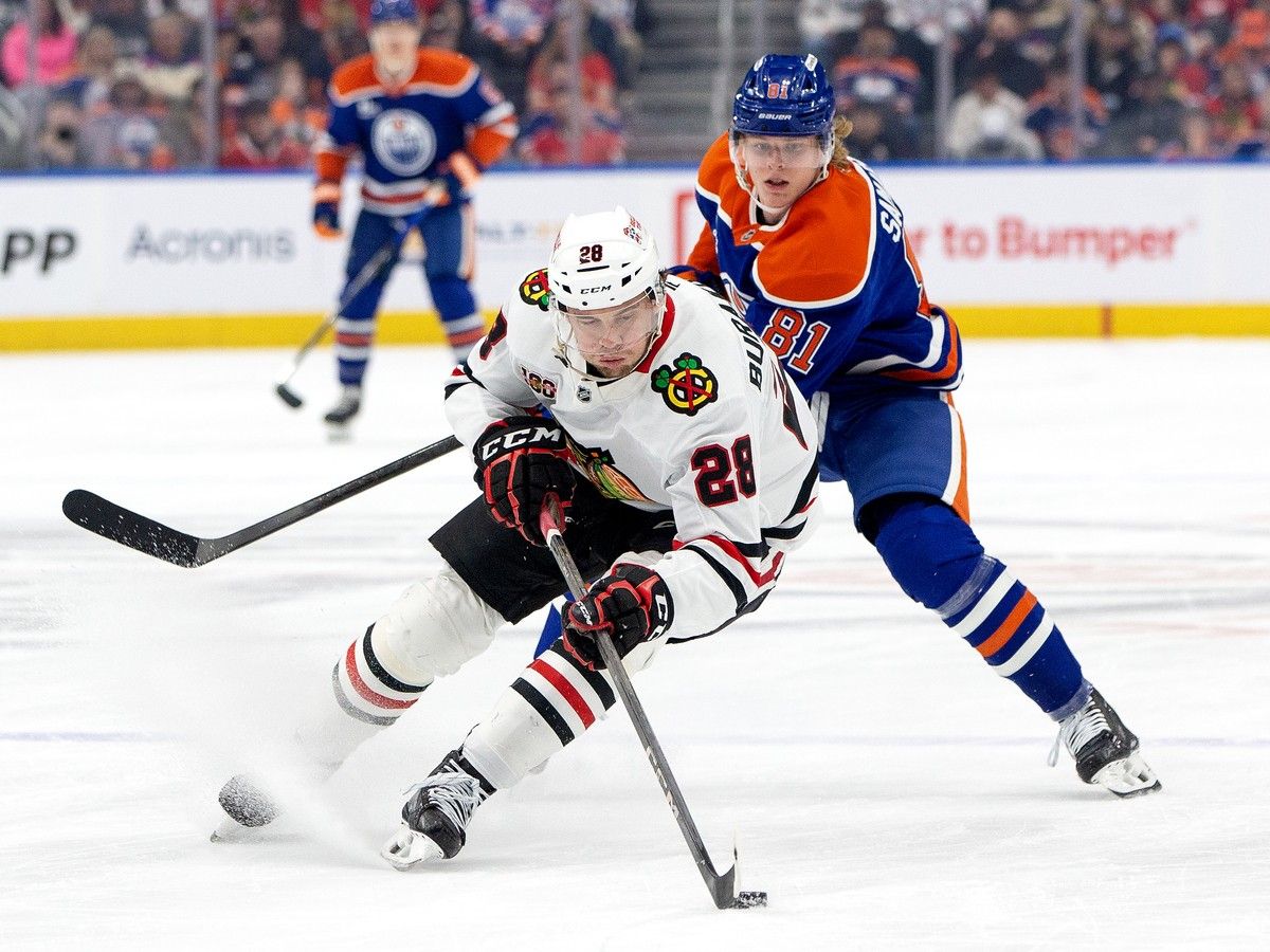 Busy week for deals continues as Senators acquire winger Andre Burakovsky from Blackhawks