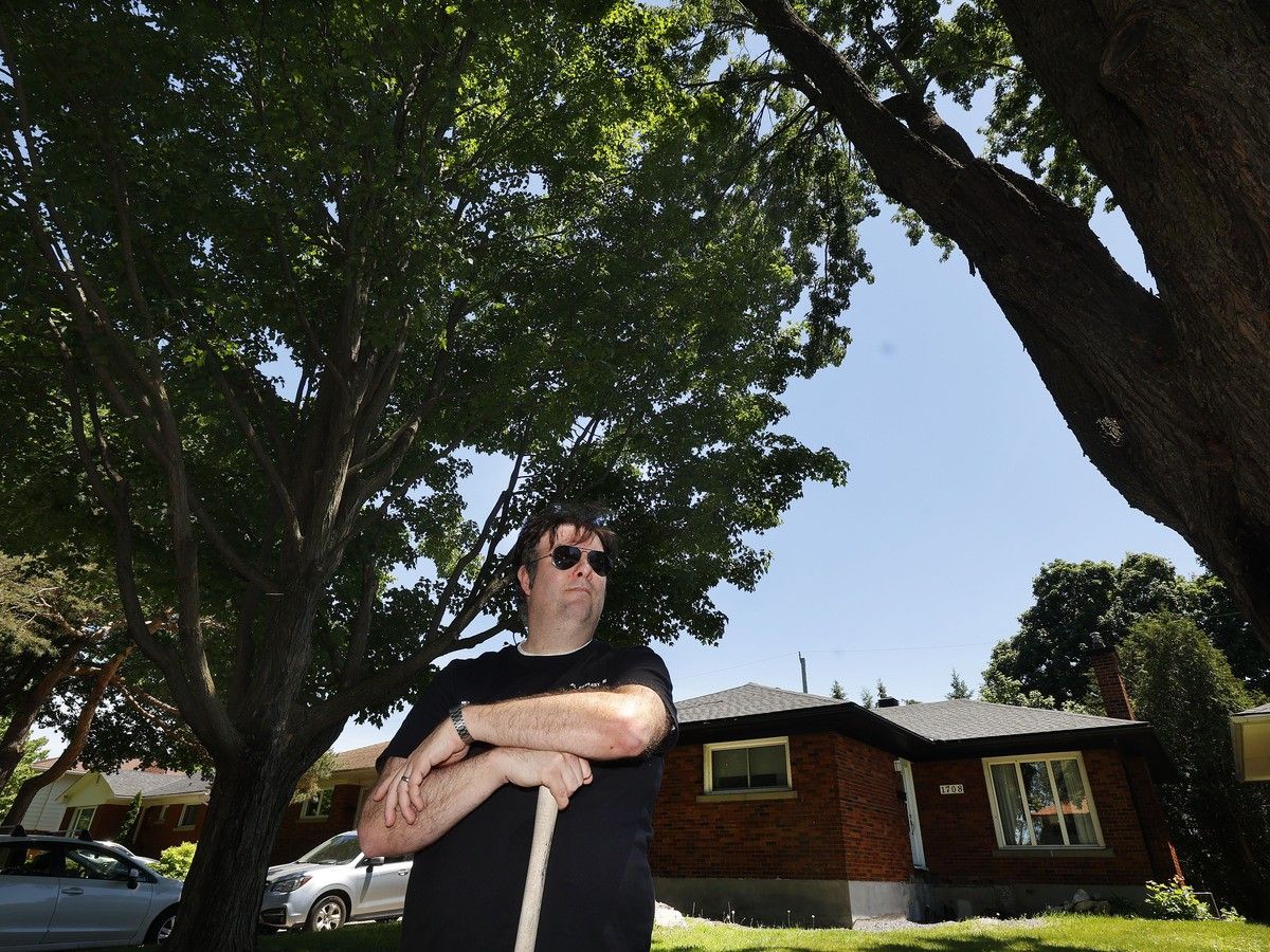 Jamie Mason says geotechnical engineers and contractors told him that the roots of a city’s sugar maple tree were the culprit for damage to his home. Jamie Mason says geotechnical engineers and contractors told him that the roots of a city’s sugar maple tree were the culprit for damage to his home.