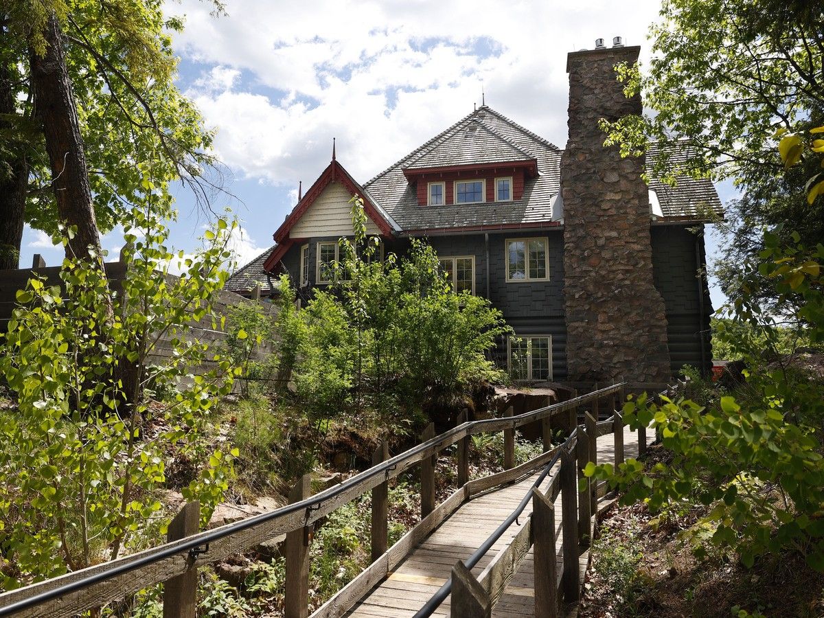 This historic Gatineau Park mansion sat empty for years. Now it's back in business.