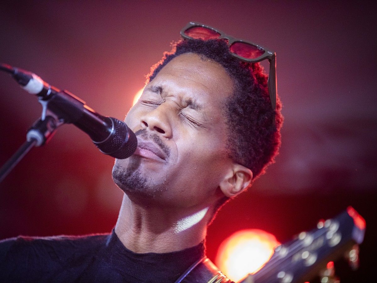 Hawaii-born singer-songwriter and guitarist Ron Artis II performs barefoot during Ottawa Bluesfest at LeBreton Flats on Saturday, July 11, 2026. Hawaii-born singer-songwriter and guitarist Ron Artis II performs barefoot during Ottawa Bluesfest at LeBreton Flats on Saturday, July 11, 2026.