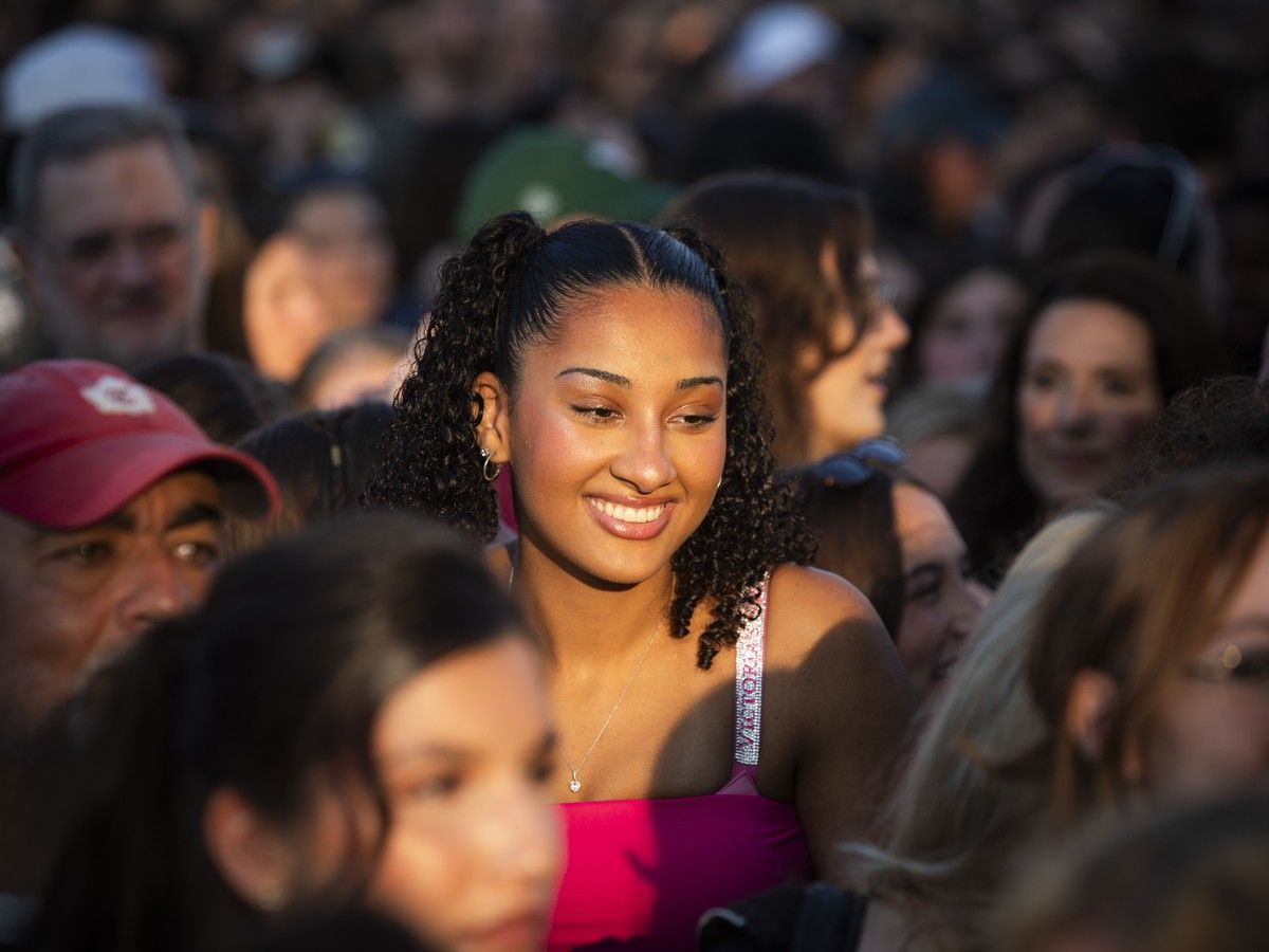 Fans were loving Jamaican reggae star Shaggy’s performance on the RBC Stage during Ottawa Bluesfest at LeBreton Flats, Saturday, July 18, 2026. Fans were loving Jamaican reggae star Shaggy’s performance on the RBC Stage during Ottawa Bluesfest at LeBreton Flats, Saturday, July 18, 2026.