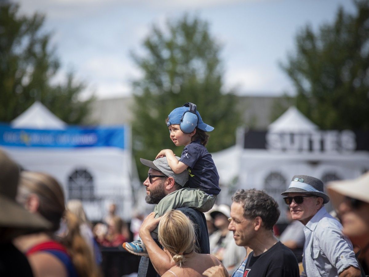 Music lovers young and old soaked up an afternoon of free live music celebrating Ottawa’s 200th birthday at Bluesfest on July 19. Music lovers young and old soaked up an afternoon of free live music celebrating Ottawa’s 200th birthday at Bluesfest on July 19.