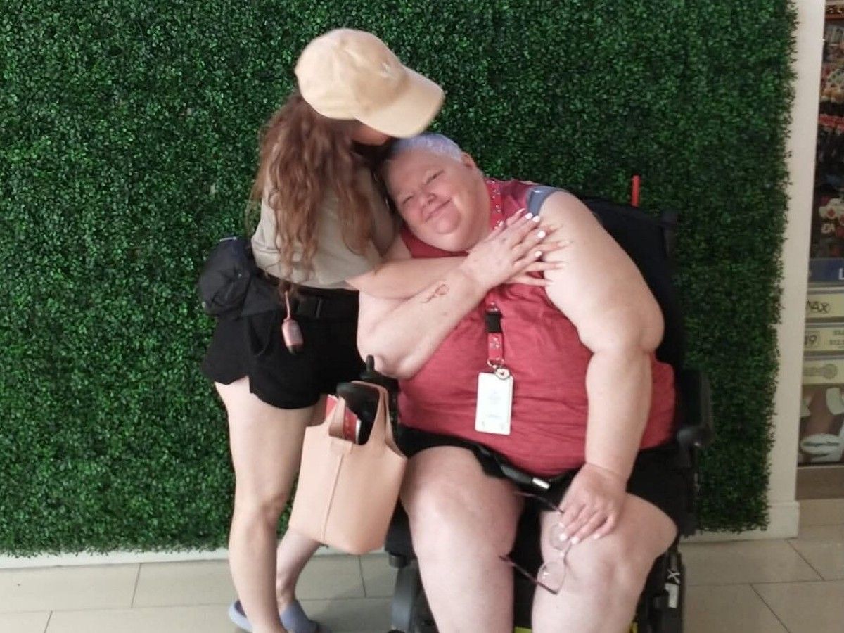 Olivia Allan, left, and Amy Allan pictured last summer while on a trip. Amy says going swimming together was on her bucket list.