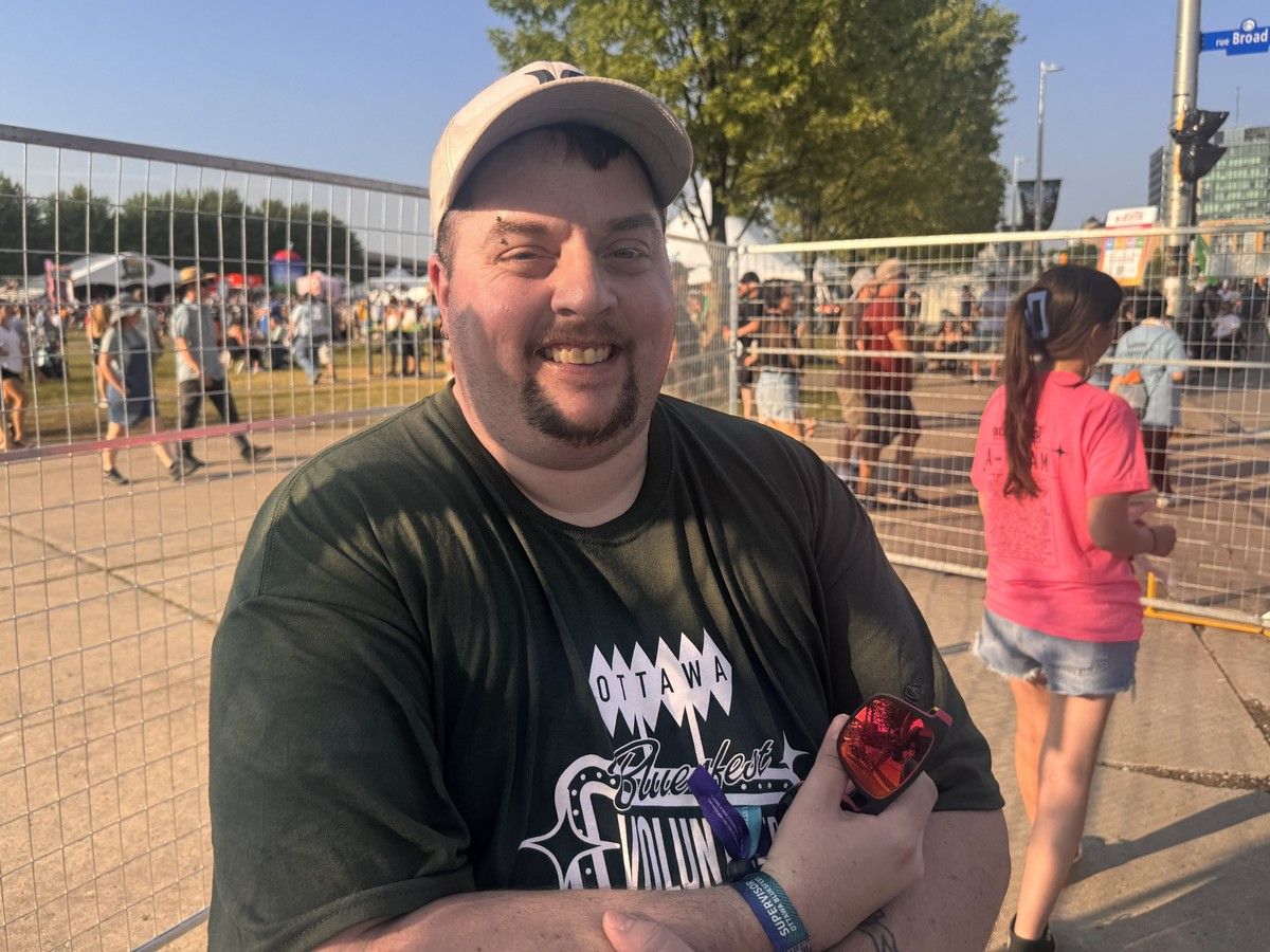  Brett Duhaime is a supervisor for Bluesfest&rsquo;s pink shirt volunteers in the accessibility section.