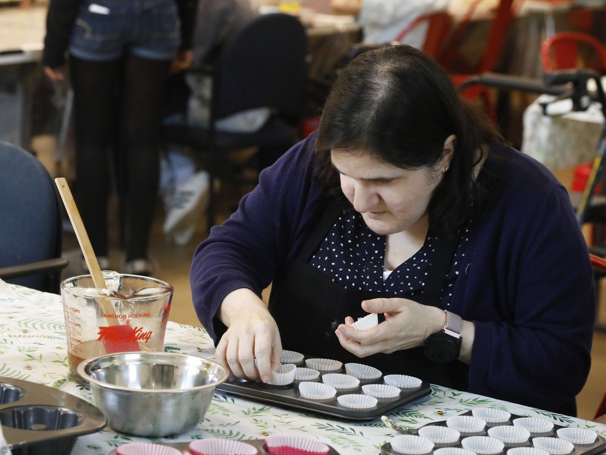  Sonia Richichi bakes during a cooking activity at Silver Spring Studio.