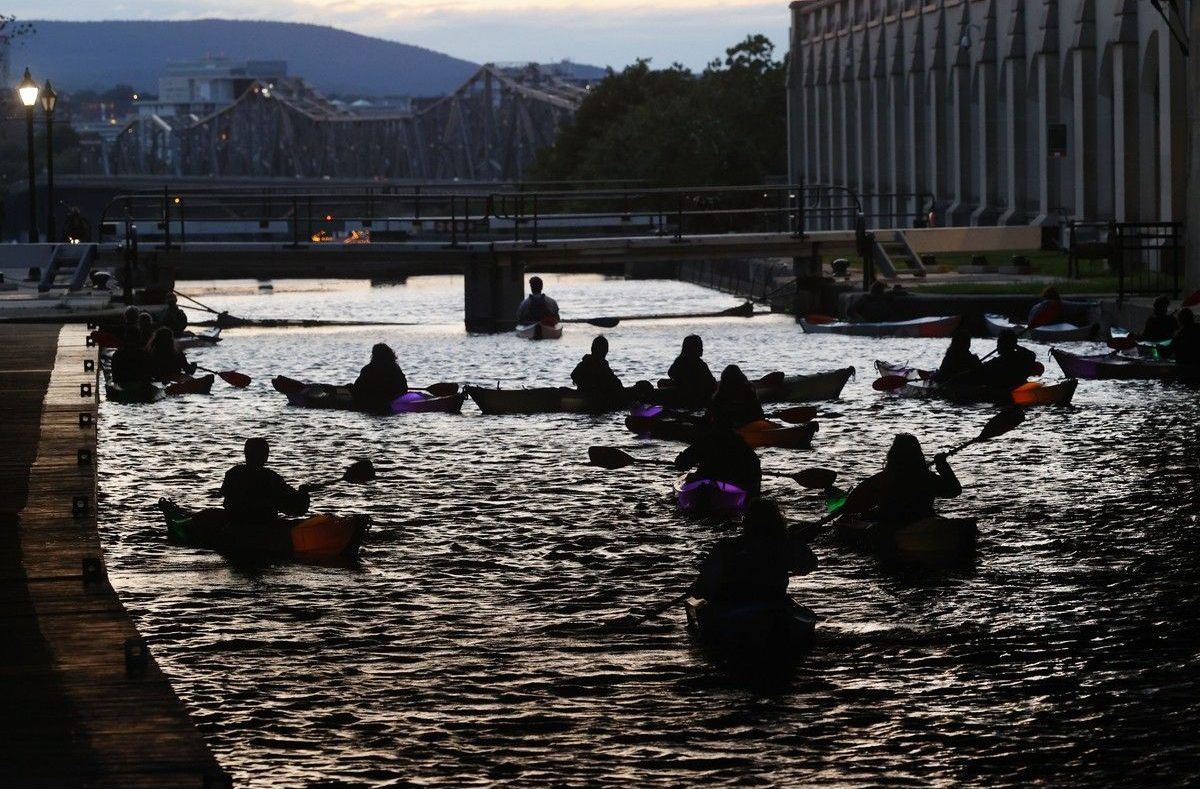Strong gusts near the Rideau Locks test paddlers